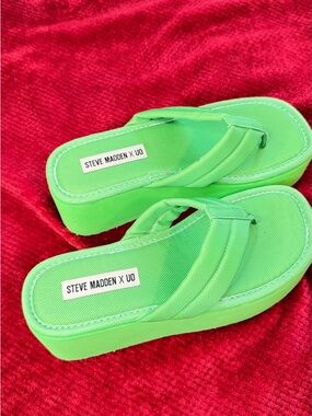 Steve Madden Lime Green Platform Flip Flops